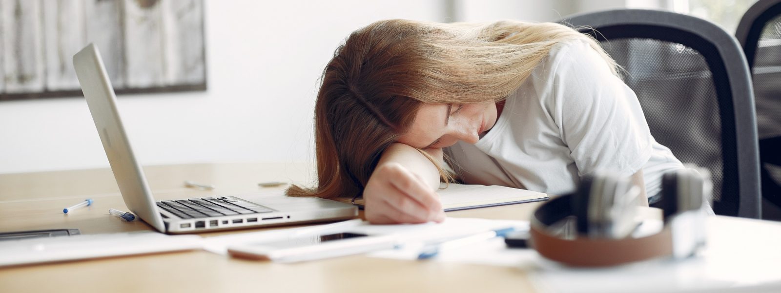 ¿Cómo puedo dormir bien?: aplica la llamada higiene del sueño