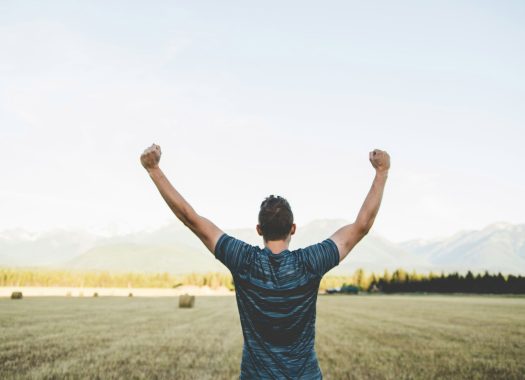 felicidad-hombre-terapia-japheth-mast-unsplash
