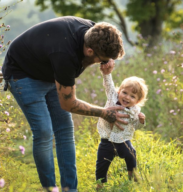 formacion-felicidad-familia-psicologia-zach-callahan-unsplash